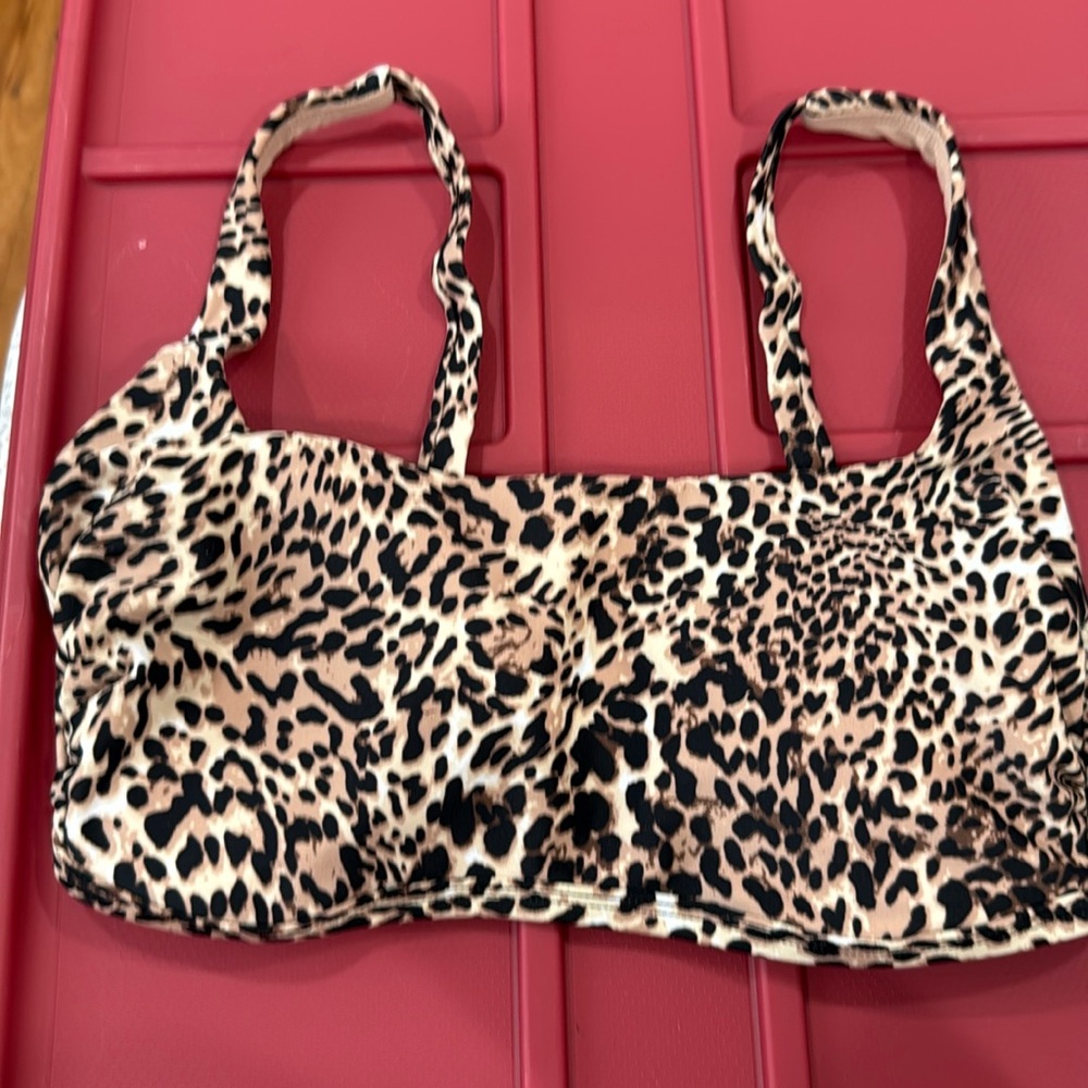 NWOT Kona Sol Swim Top size Small